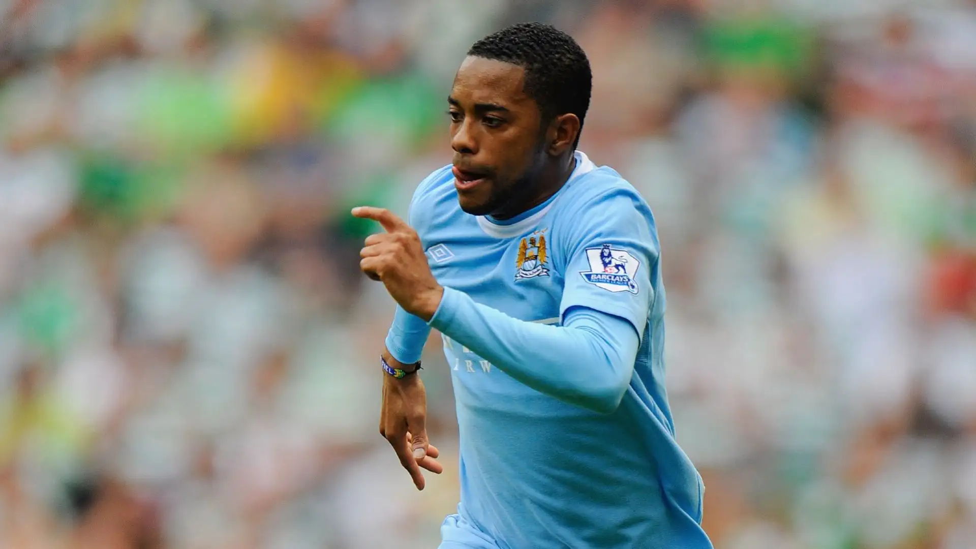 Tra il 2008 e il 2010, invece, ha segnato 14 gol in 41 presenze con la maglia del Manchester City