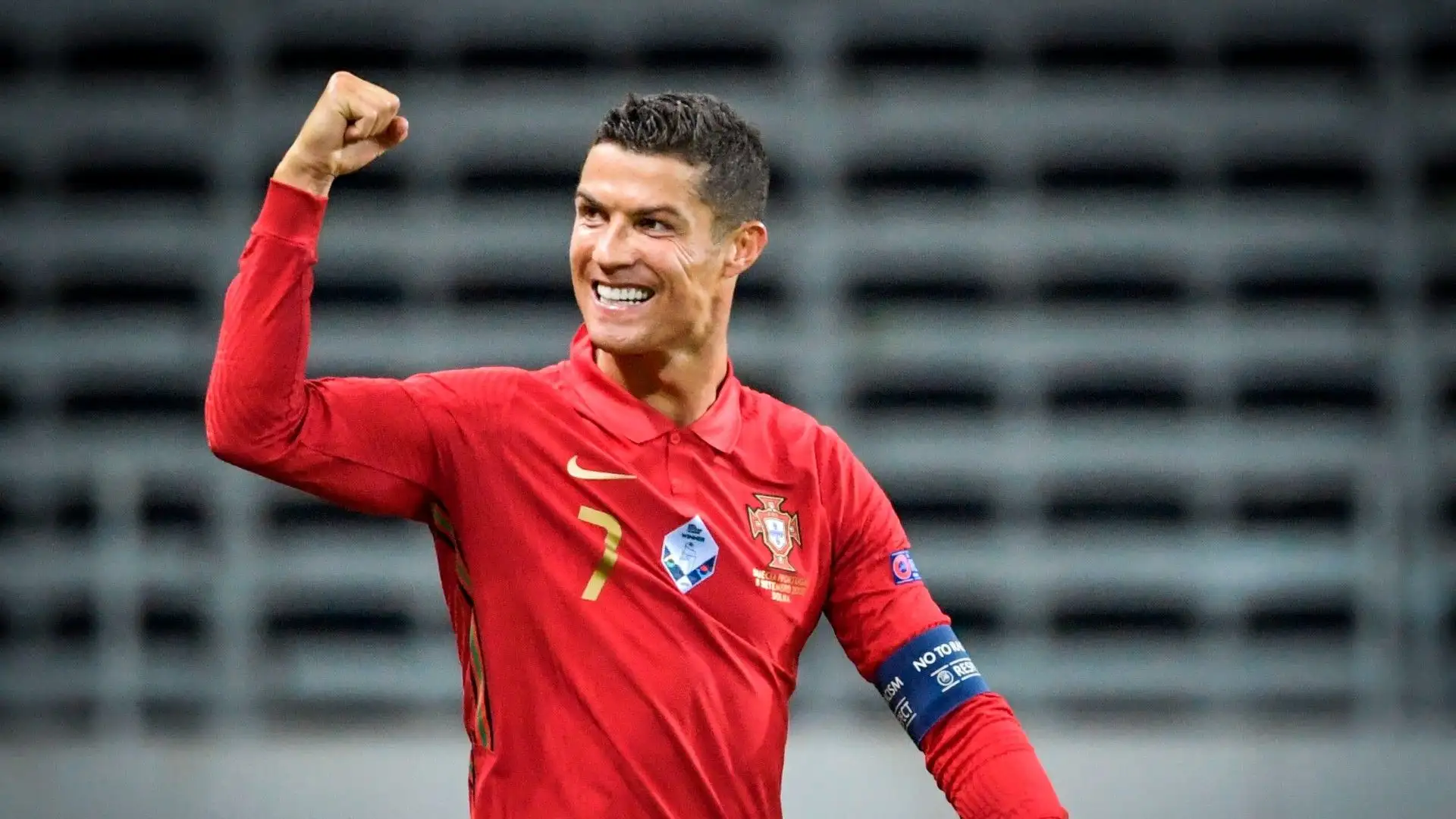 Cristiano Ronaldo - Ronaldo è un altro attaccante di classe mondiale che ha vinto molti trofei (tra cui la Champions League e il Pallone d'Oro) negli ultimi 10 anni
