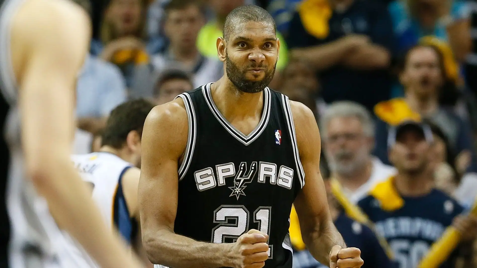 Tim Duncan - Assieme a John Salley è l'unico giocatore riuscito nell'impresa di vincere il titolo NBA in tre decenni diversi
