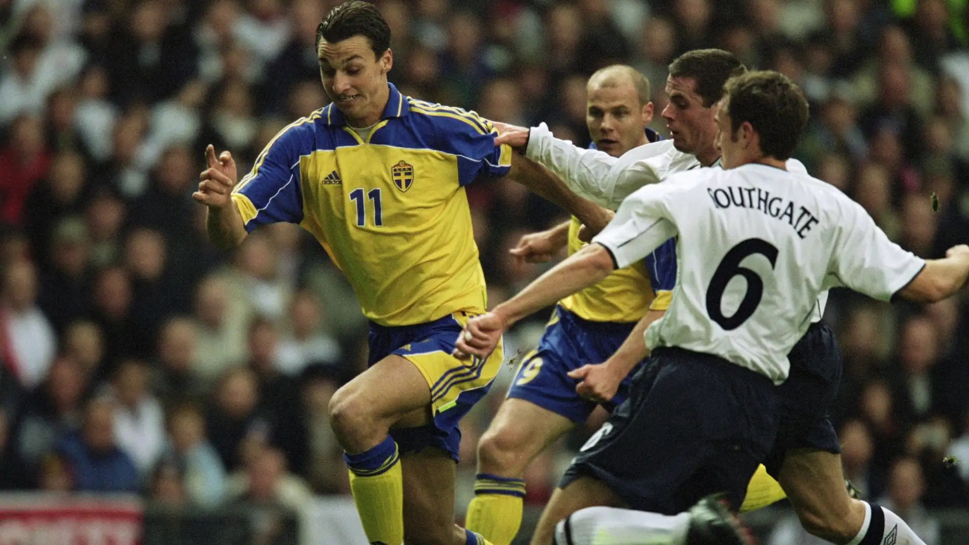 Zlatan Ibrahimovic nel 2001 con la maglia della Svezia
