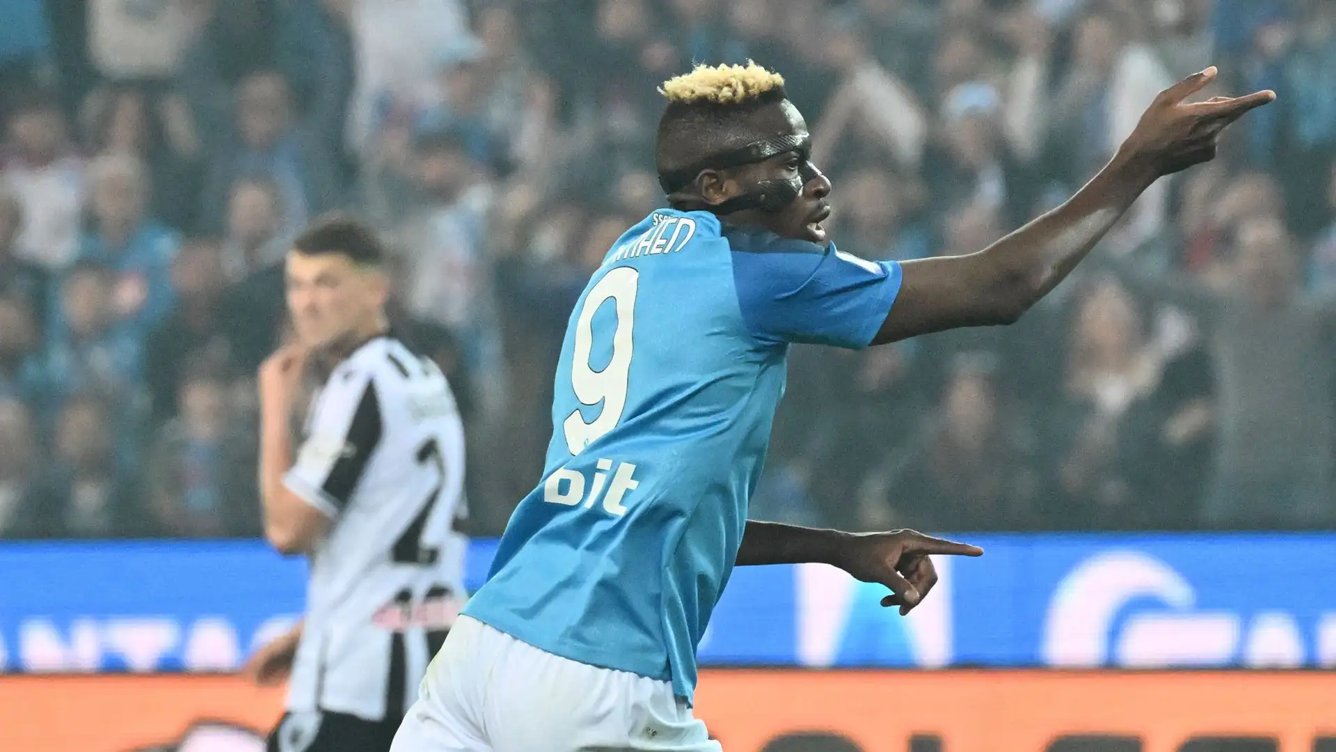 Incontenibile la gioia del nigeriano