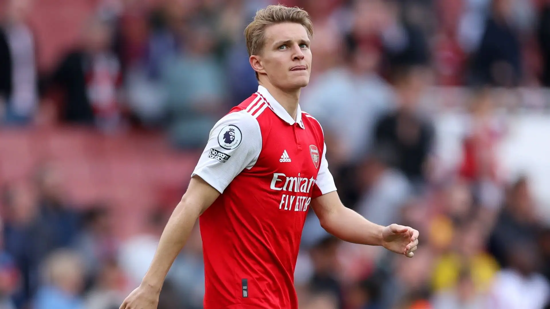 Martin Odegaard difficilmente si muoverà dall'Arsenal: il trasferimento al PSG al momento è complicatissimo