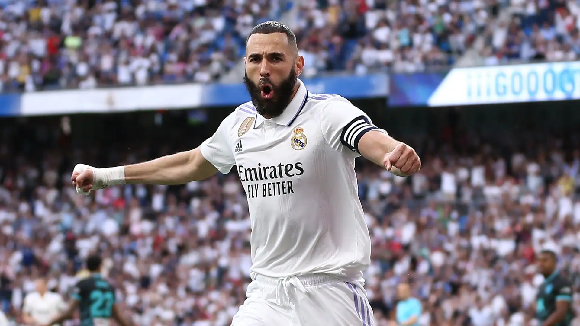 Il club spagnolo è alla ricerca dell'erede di Karim Benzema che a dicembre compirà 36 anni
