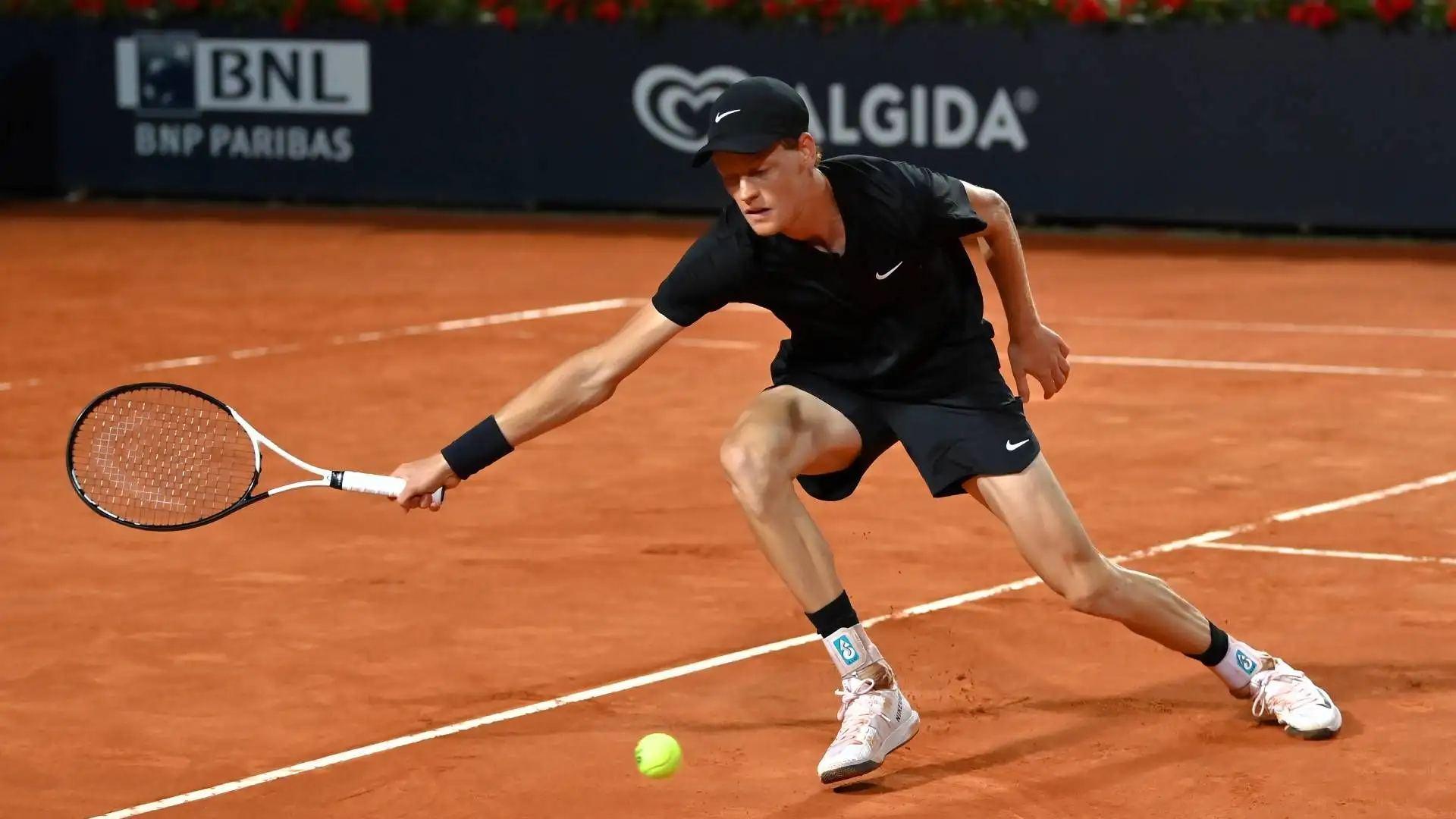 6-3 6-7 6-2 il punteggio in favore del numero uno del tennis italiano