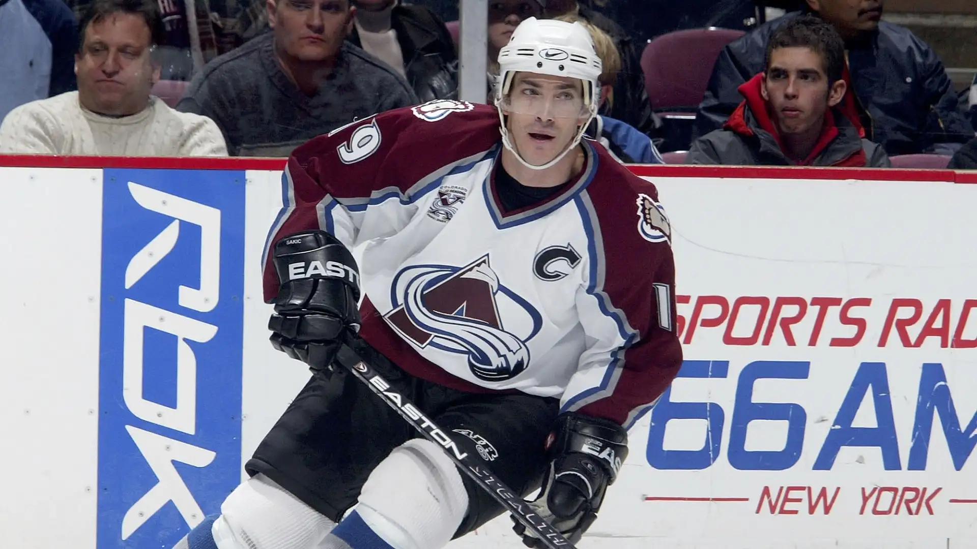 Joe Sakic (Canada): patrimonio netto stimato 70 milioni di dollari