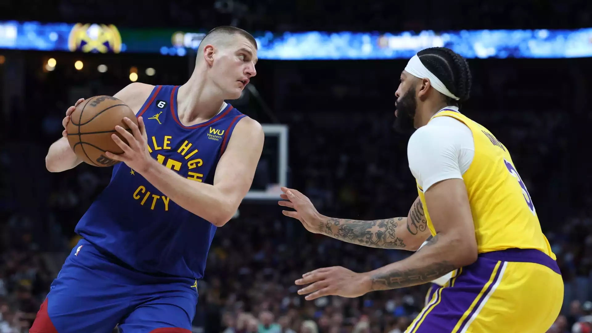 Play-off NBA: super Nikola Jokic, gara 1 va ai Nuggets