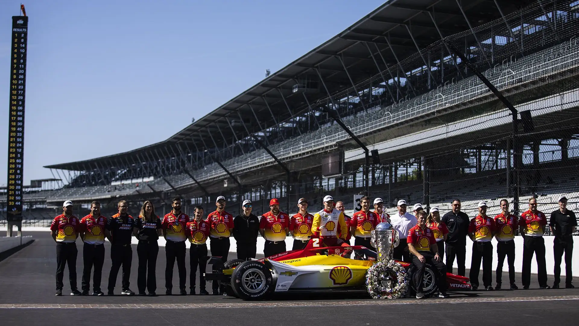 L'impatto come leader del team: Newgarden assume un ruolo di leadership nel suo team, diventando una guida per i giovani piloti.