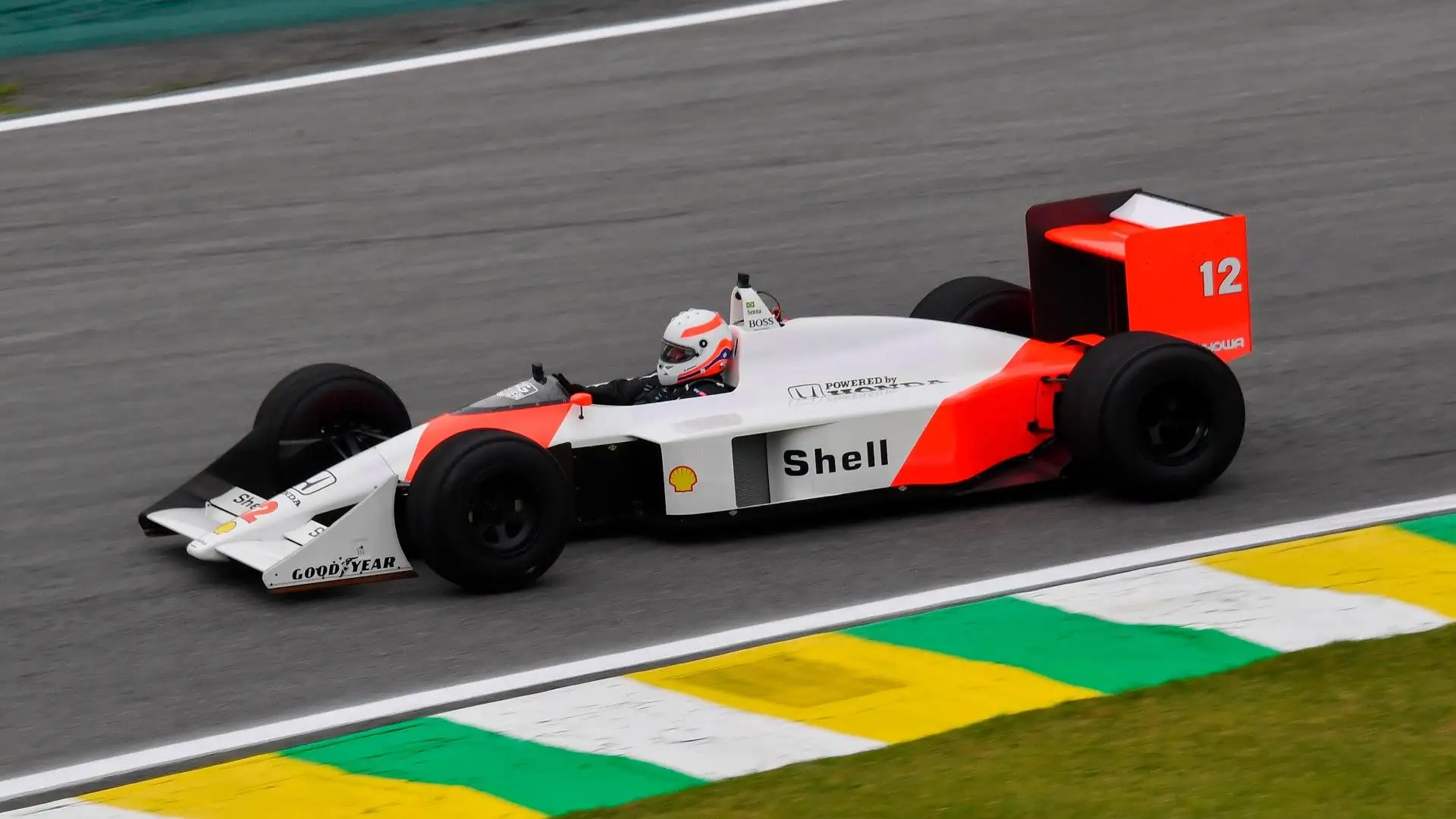 McLaren MP4/4 (1988) - L'auto che ha portato Ayrton Senna e Alain Prost a vincere 15 delle 16 gare nel 1988
