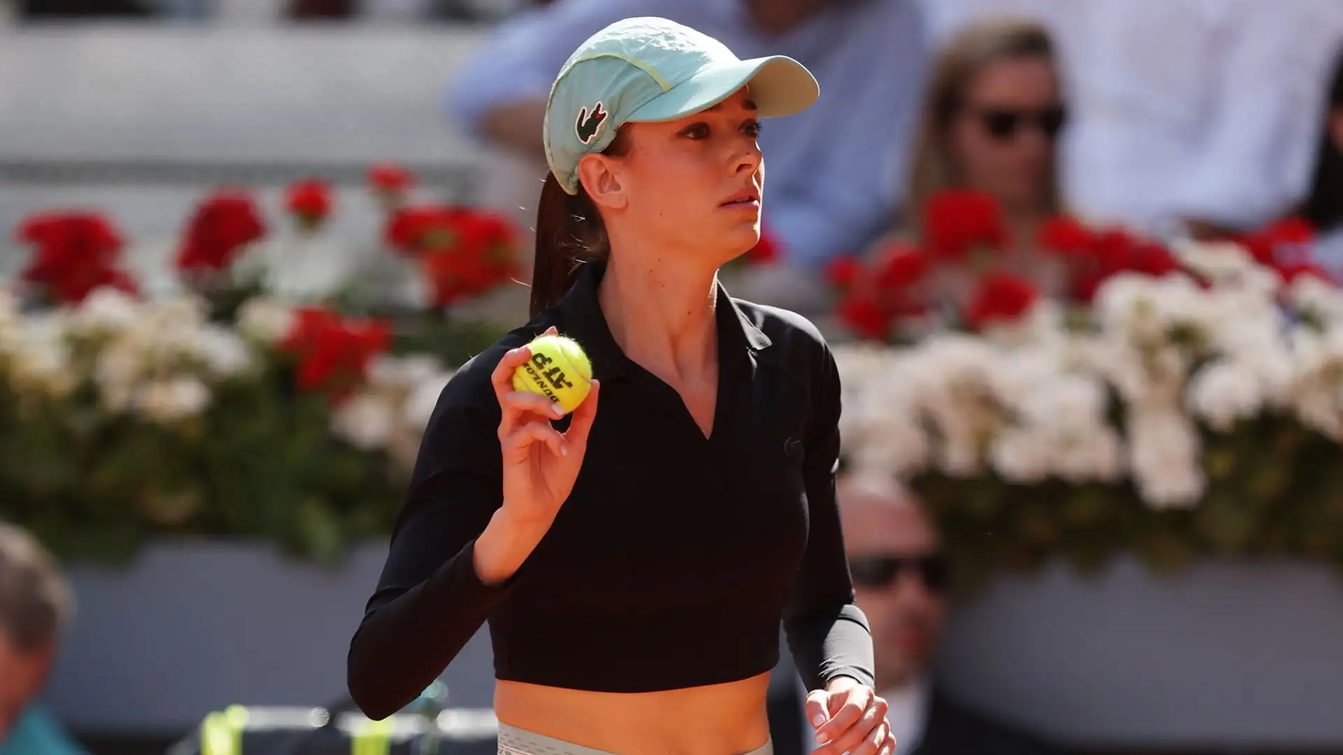 A differenza di altri tornei, al Mutua Madrid Open il ruolo di ball girl è stato riservato a modelle tra i 18 e i 29 anni