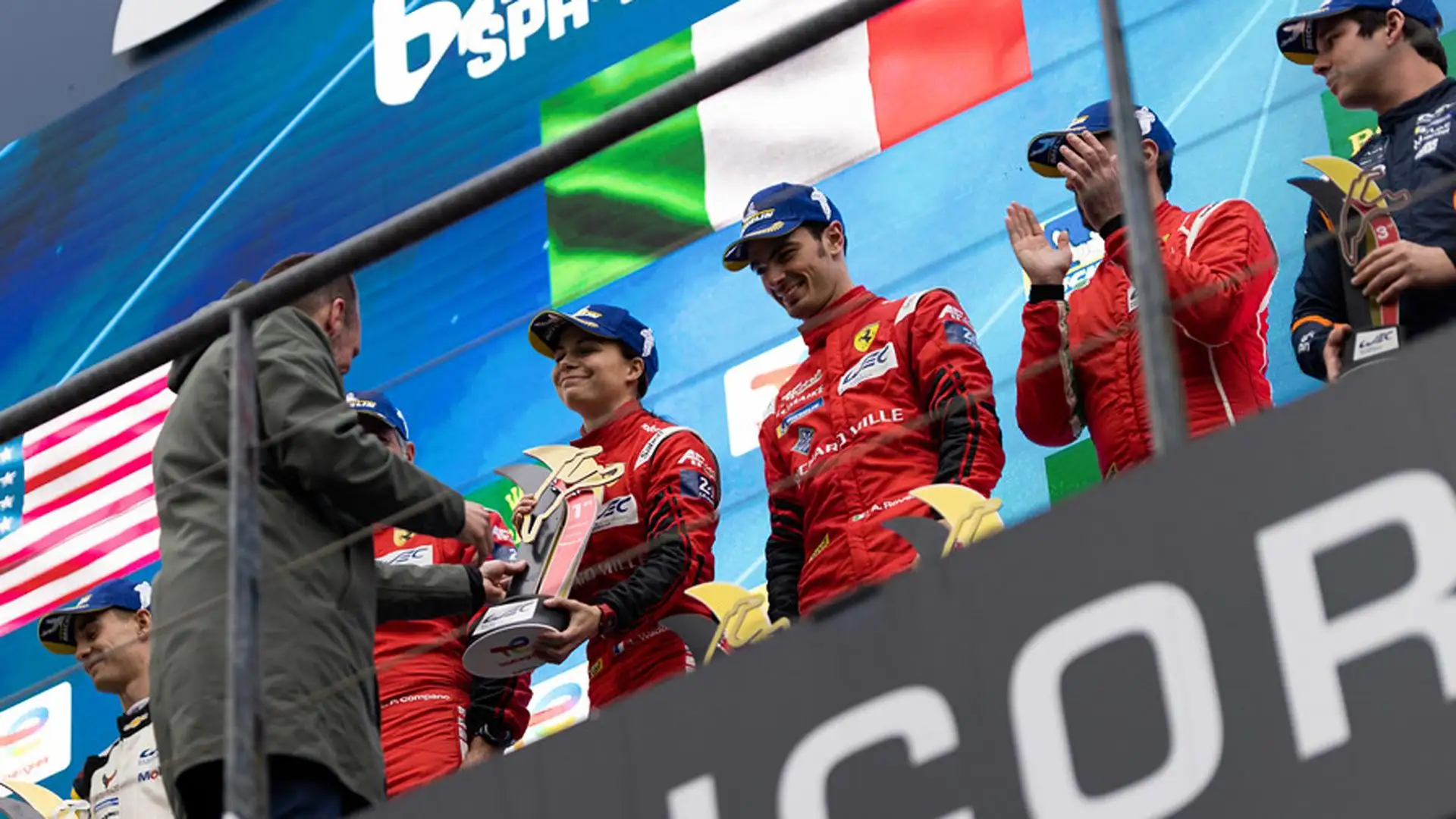 "In fondo, uomini e donne sono capaci di fare le stesse cose e lo stiamo dimostrando" ha puntualizzato (ph. Ufficio Stampa FIA WEC)
