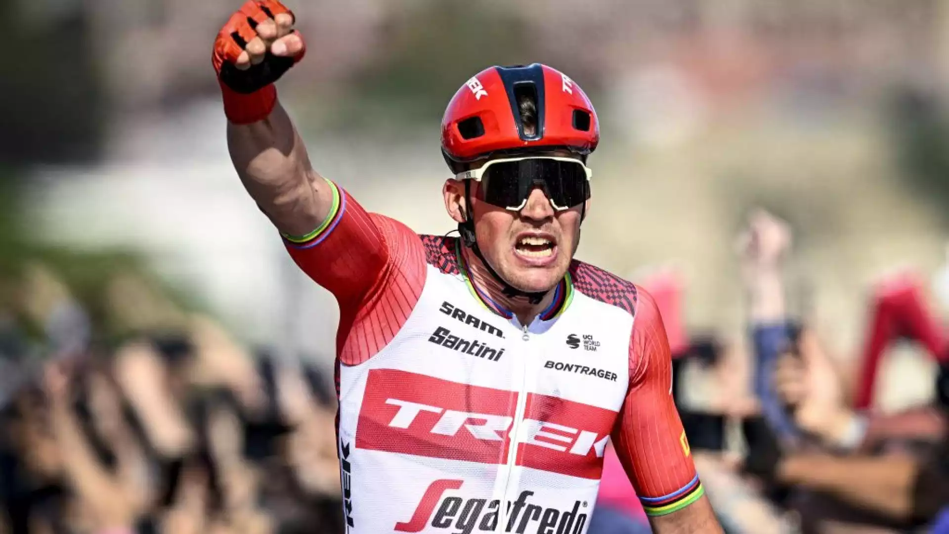 Giro 2023: Mads Pedersen vince a Napoli, Andreas Leknessund mantiene la maglia rosa