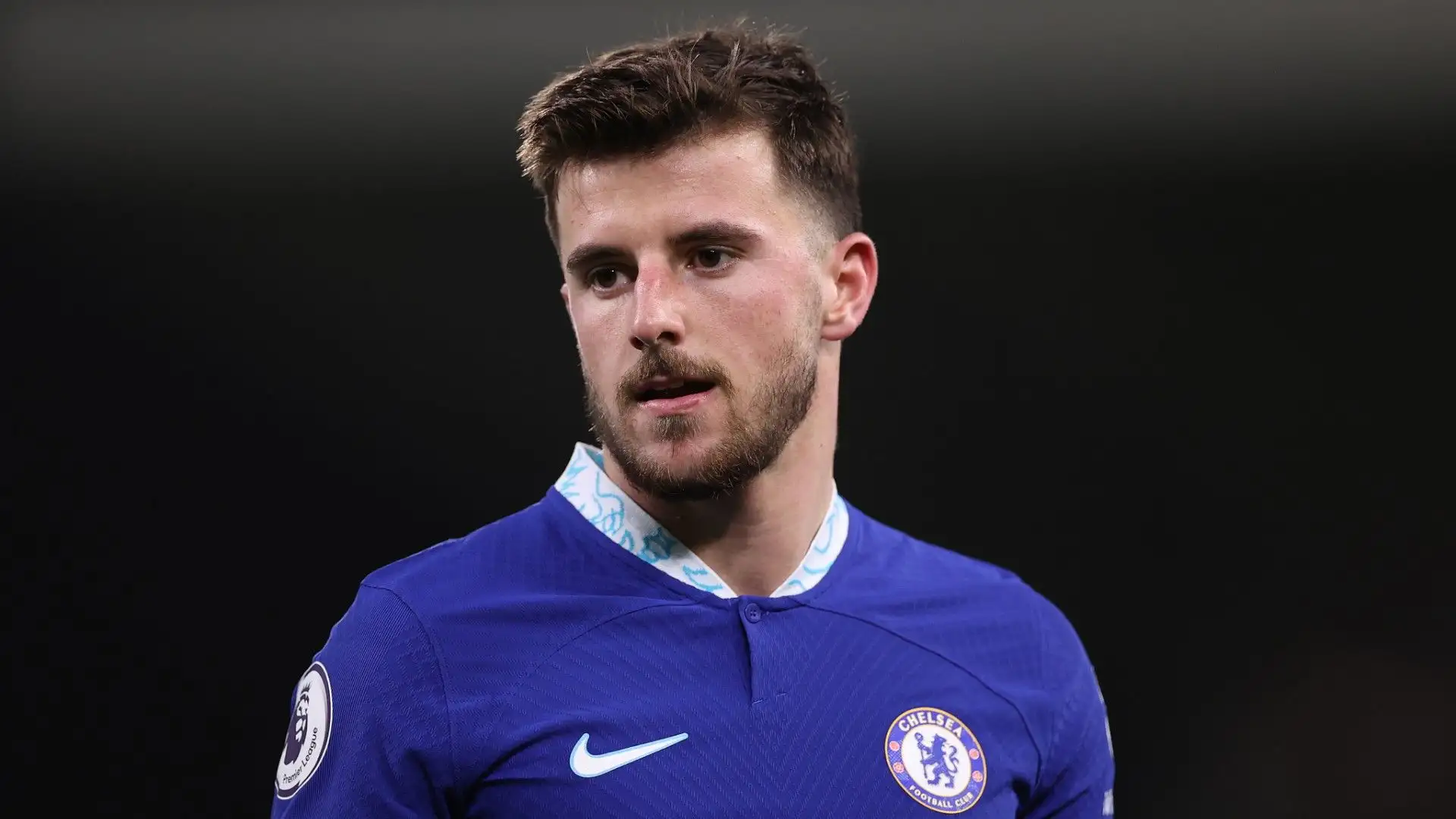 Cresciuto nelle giovanili del Chelsea, Mason Mount in carriera ha giocato anche nel Vitesse e nel Derby Couny