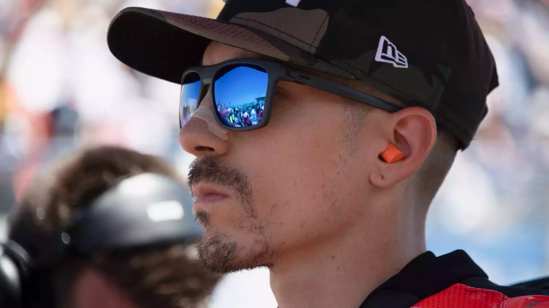 Maverick Viñales, appello a Pecco Bagnaia e agli altri piloti: “Diamoci una calmata”