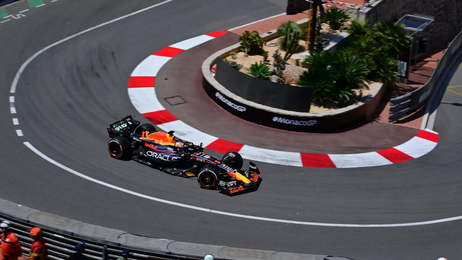 F1, Gp Monte Carlo: Max Verstappen davanti nelle seconde libere, Ferrari vicine