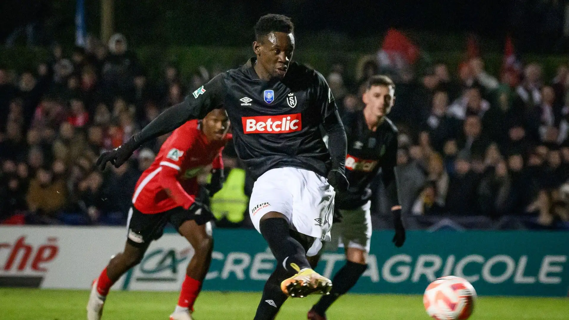 Giovane e di ottima prospettiva: è un profilo che si adatta benissimo al Milan