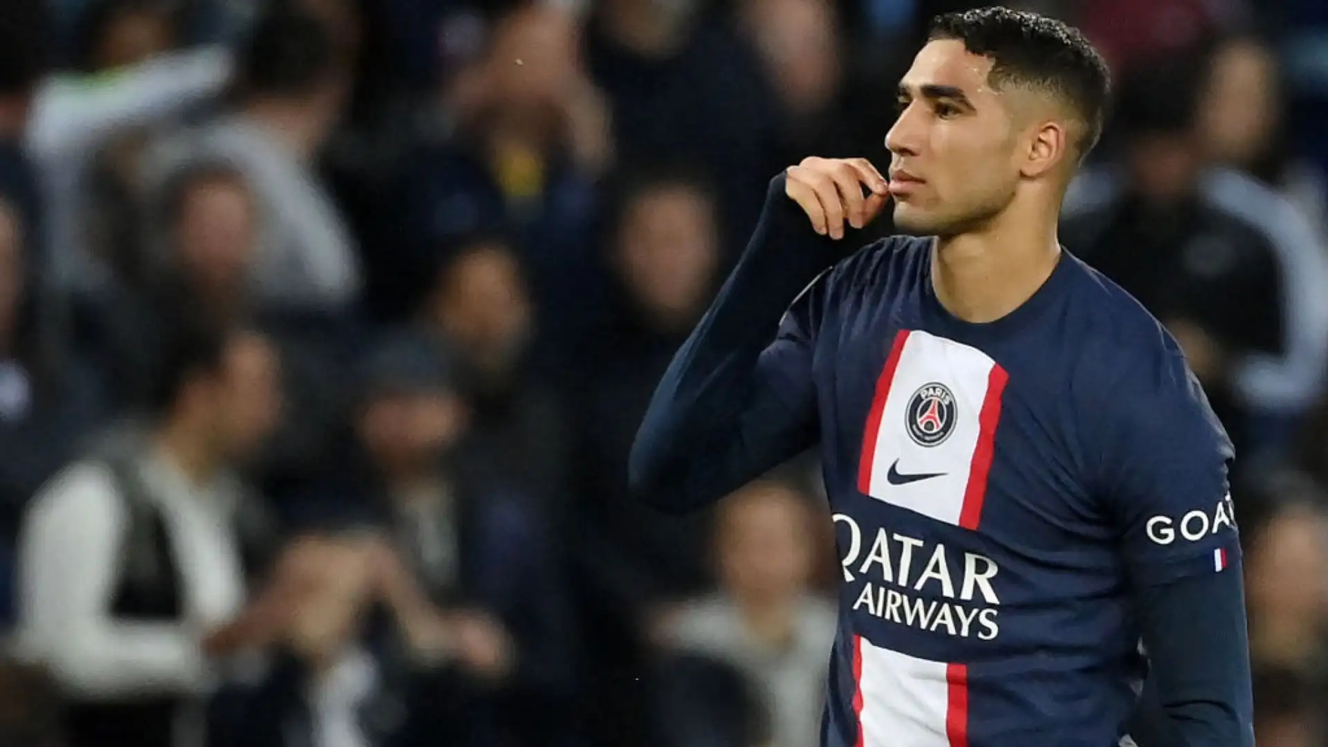 Achraf Hakimi: secondo le indiscrezioni provenienti dalla Francia il marocchino potrebbe trasferirsi. La sua cessione non è una priorità del club ma se dovesse capitare l'offerta giusta il terzino potrebbe salutare i compagni