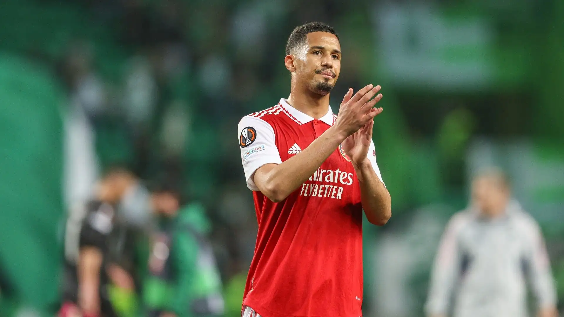 William Saliba vorrebbe un ingaggio più elevato e ha preso del tempo per riflettere sulla proposta dei Gunners