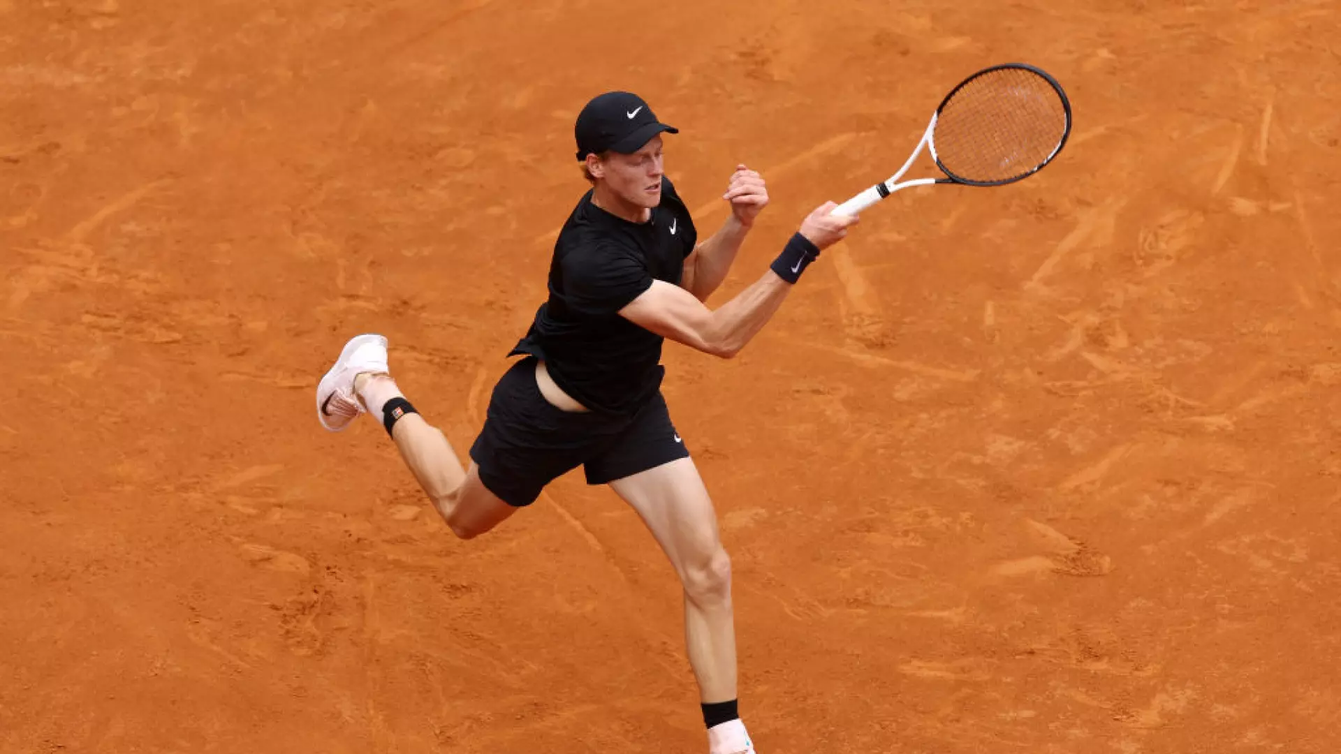 Jannik Sinner, partenza a razzo con Muller