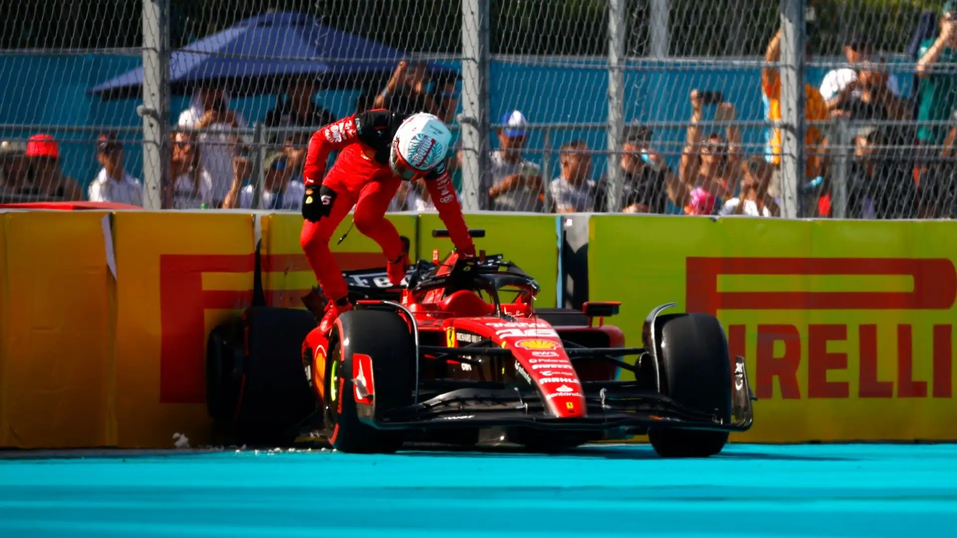 I tifosi della Ferrari sperano che la gara andrà meglio delle qualifiche
