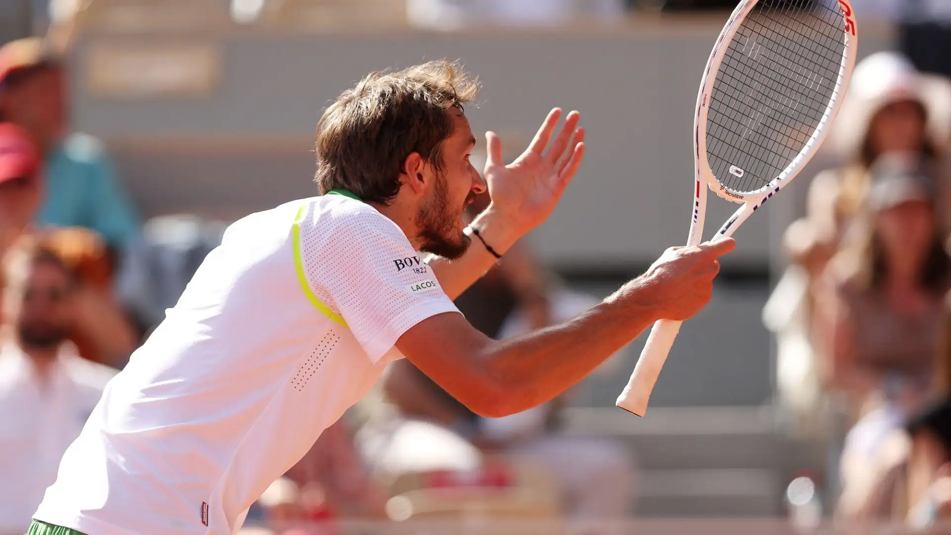 Il tennista russo ha dato segni di nervosismo per tutto il match