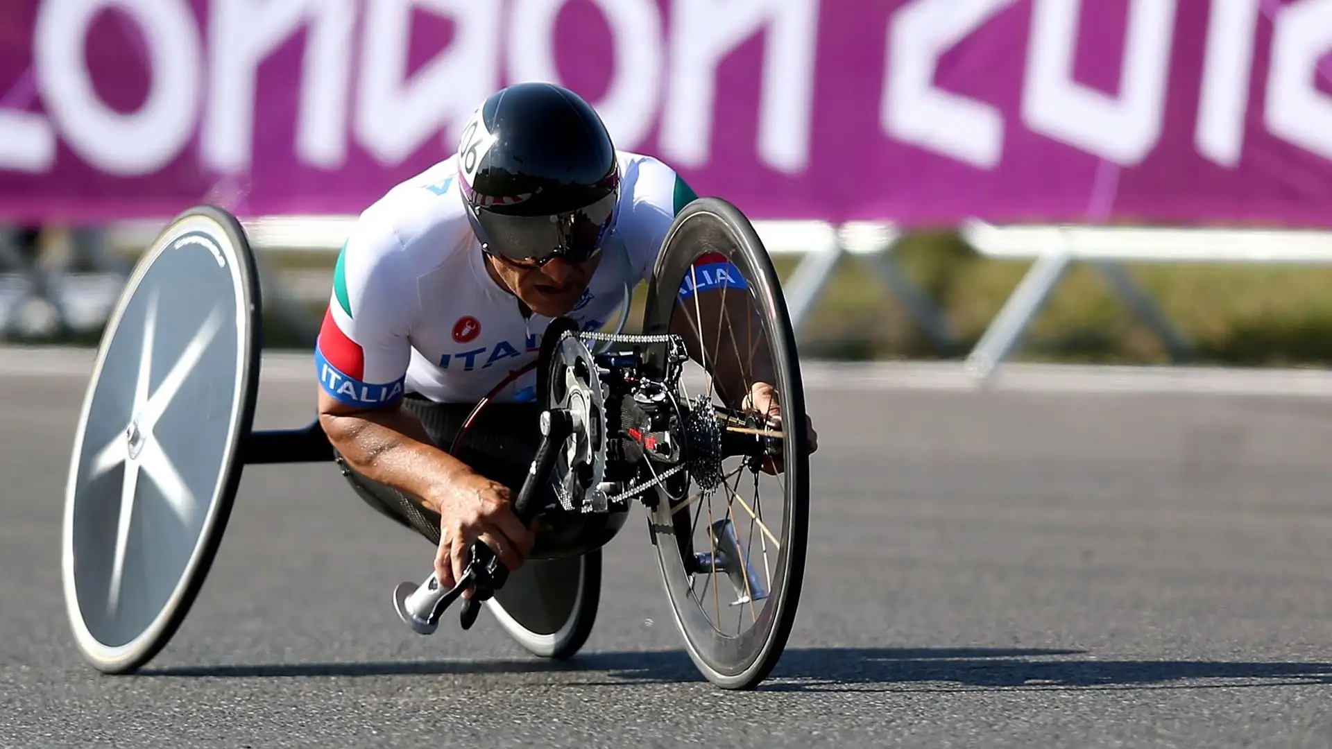 Ha conquistato sei medaglie d'oro alle Paralimpiadi