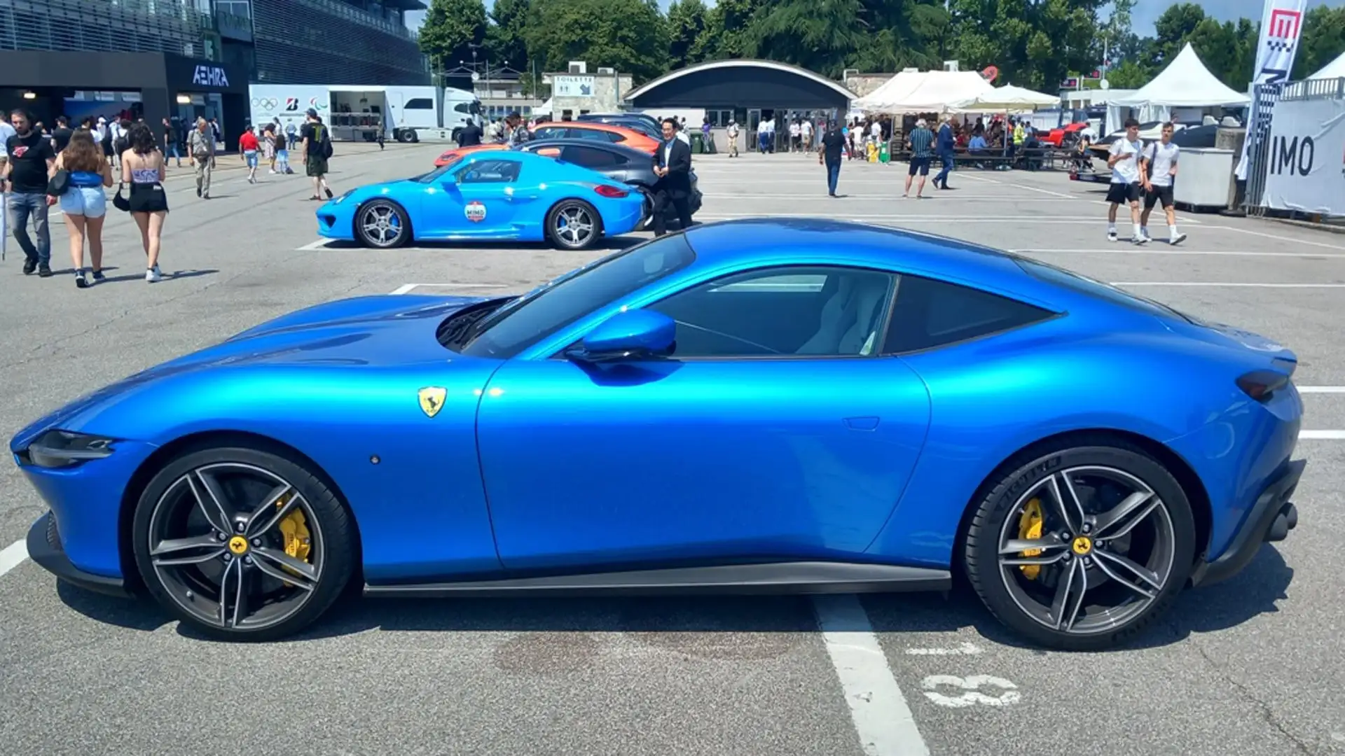 A Monza gli appassionati hanno affollato i box e i paddock ricchi di hypercar e supercar