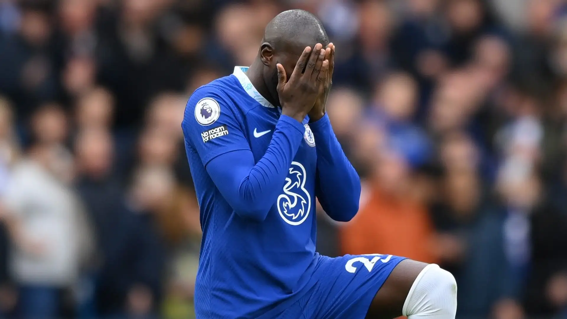 I Blues stanno sfoltendo la rosa e il centrale senegalese con ogni probabilità cambierà aria
