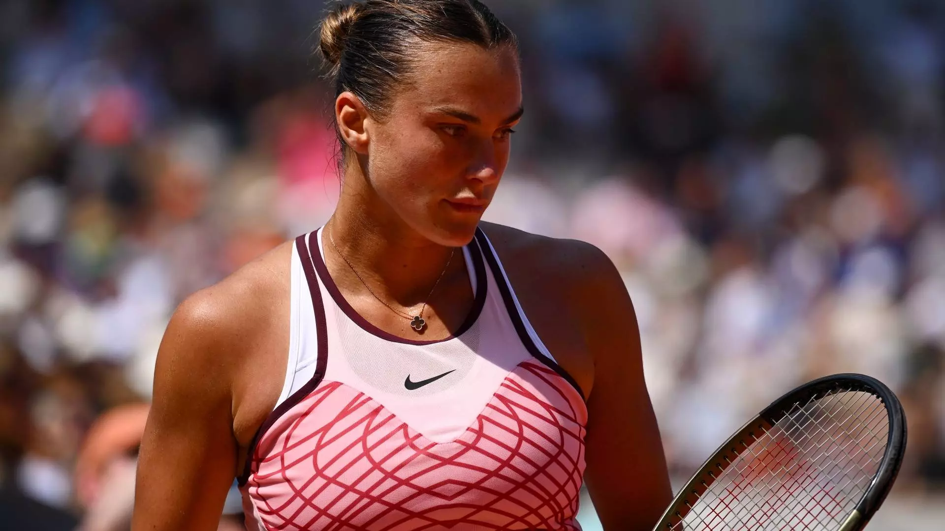 Roland Garros: Aryna Sabalenka si ferma sul più bello