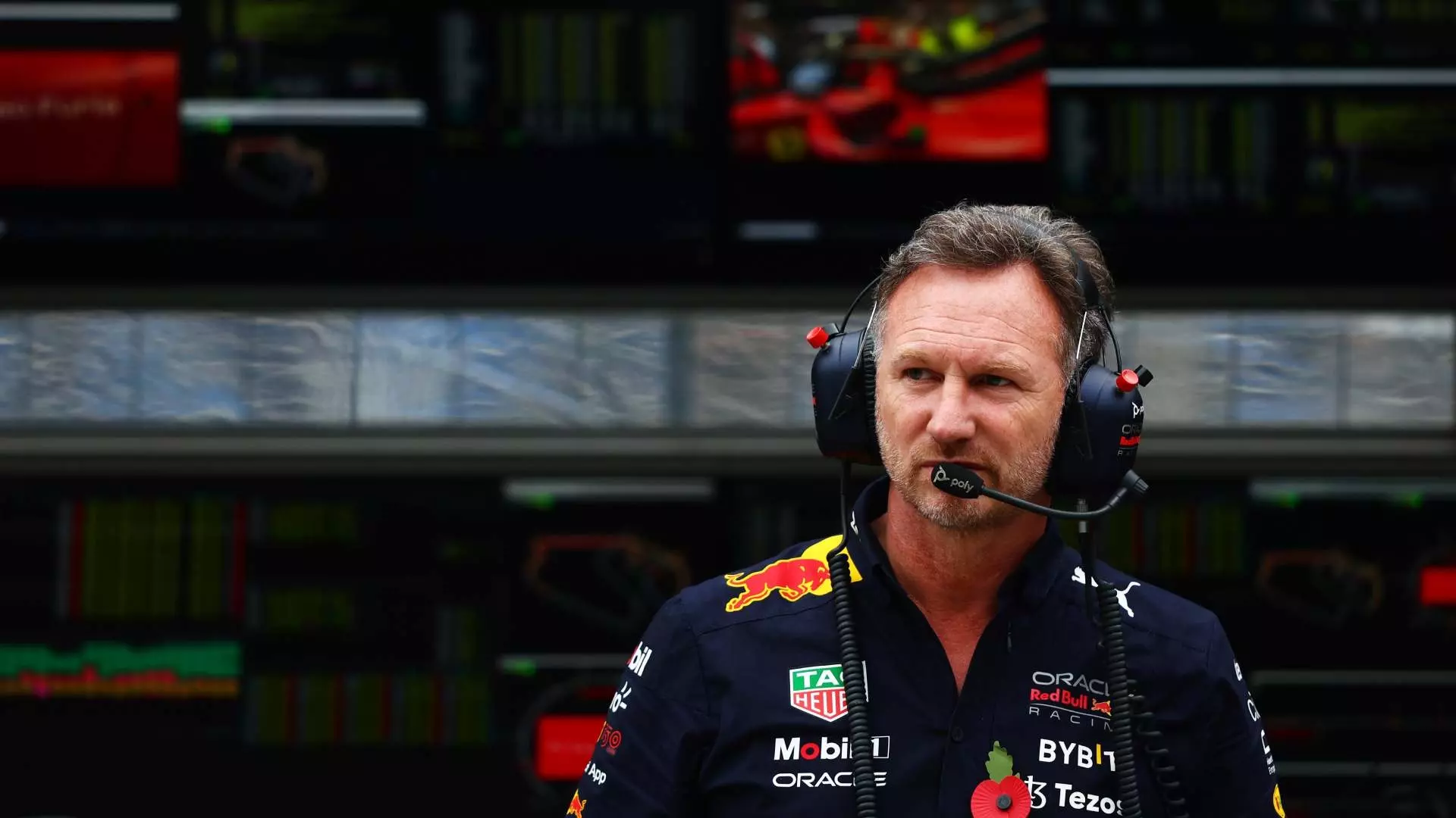 Red Bull, Chris Horner replica ai gufi