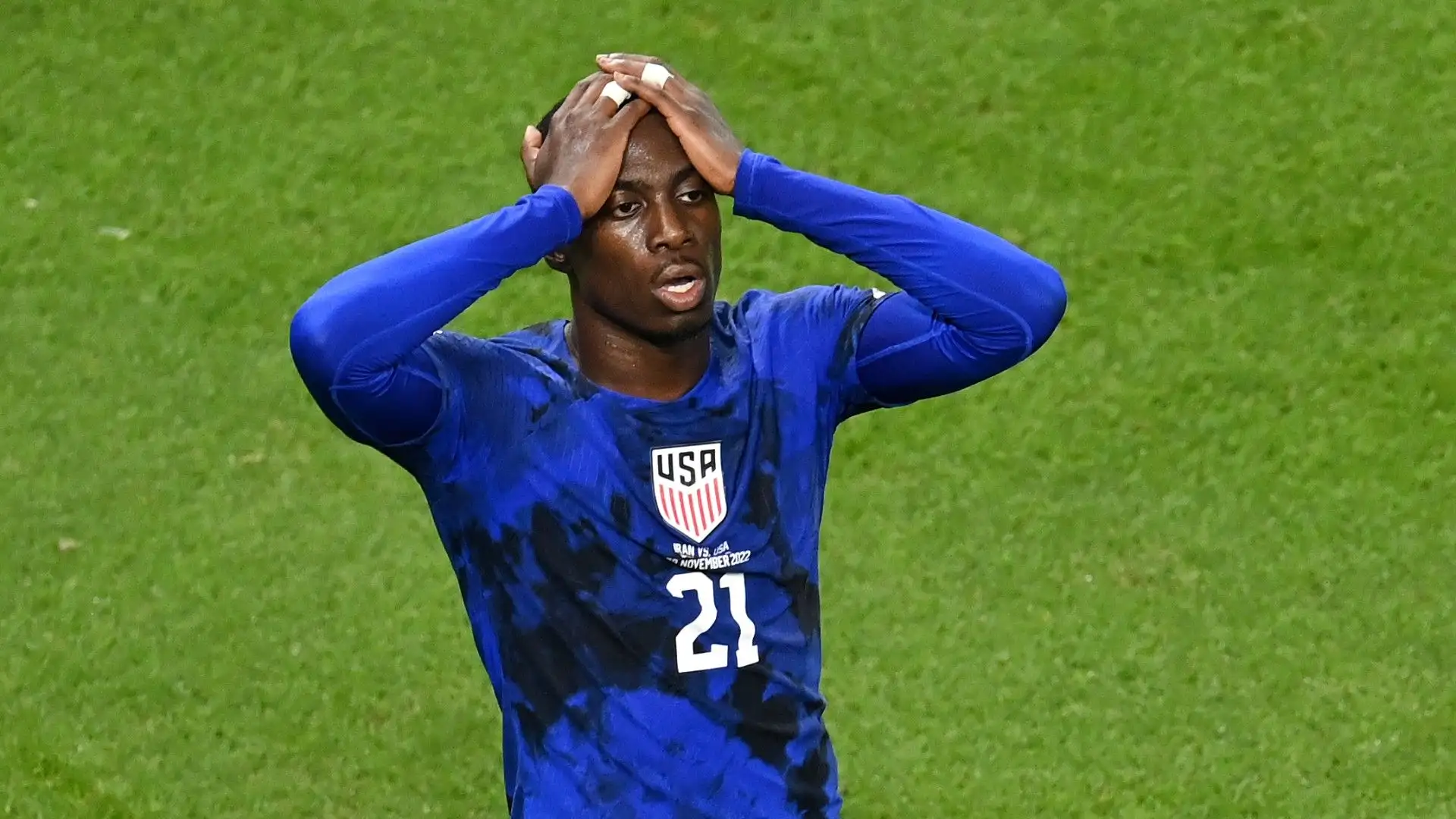 Timothy Weah è un talentuoso calciatore professionista, figlio del leggendario George Weah
