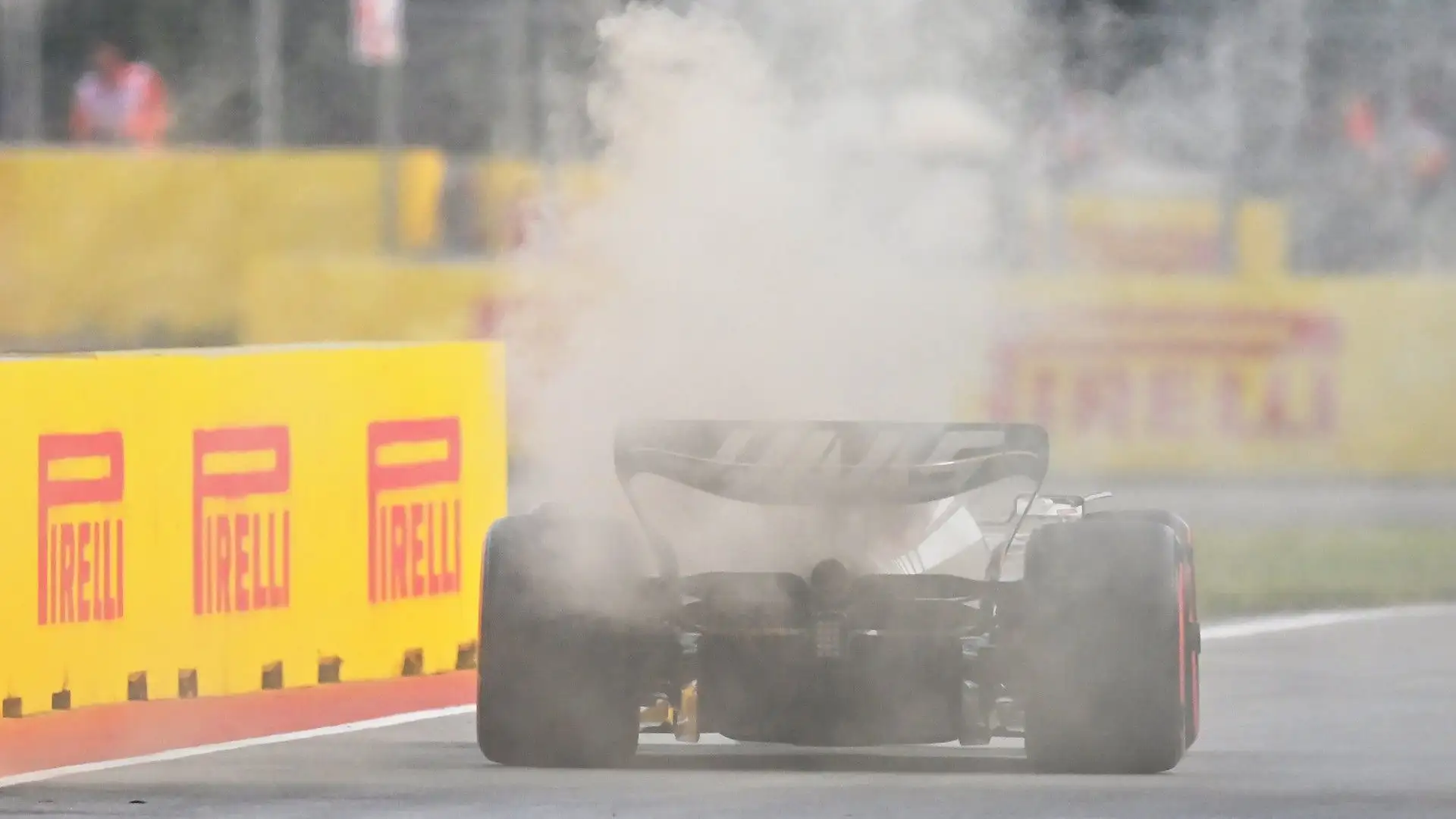 Grosso guaio per l'auto di Niko Hulkemberg durante le prove libere 2 a Montreal