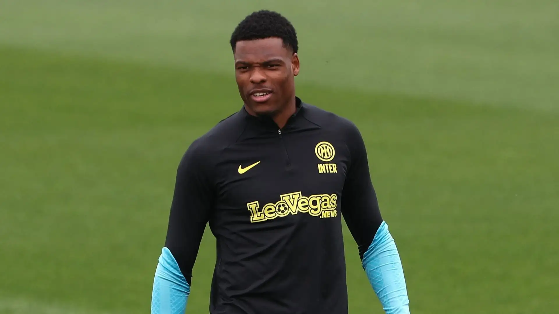 Denzel Dumfries: per la giusta offerta l'olandese sarà sacrificato. Arrivato per circa 10 milioni di euro, i nerazzurri potrebbero capitalizzare un'importante plusvalenza
