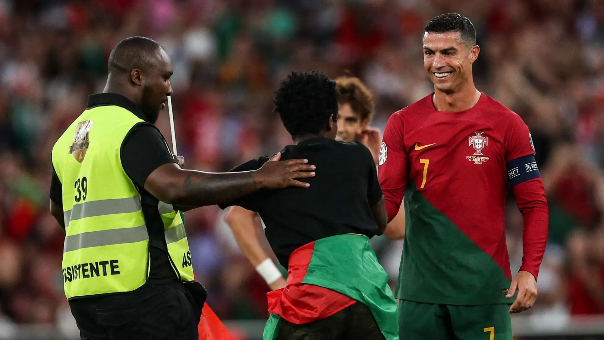 Cristiano Ronaldo l'ha presa bene e ha anche sorriso
