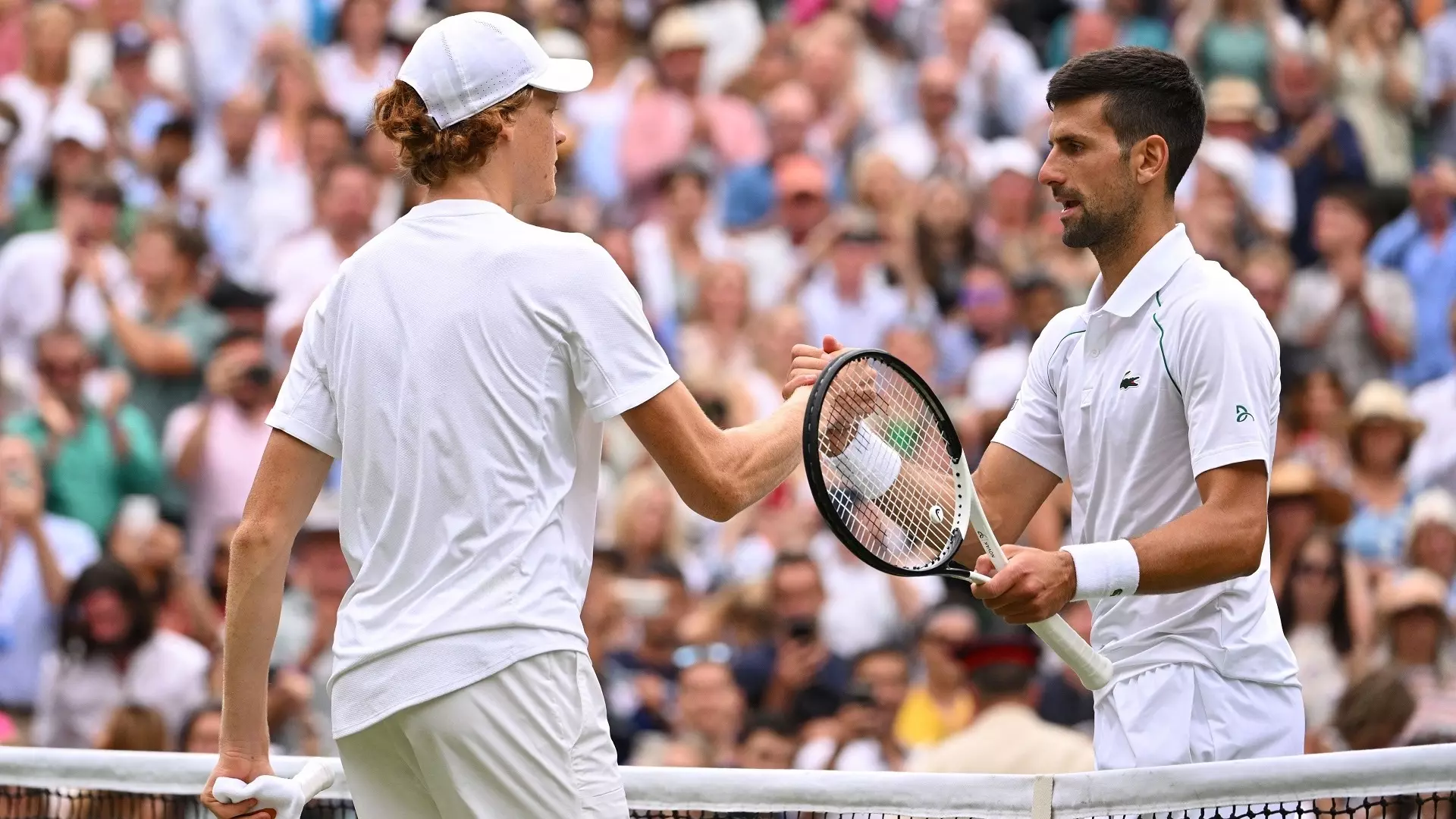 Jannik Sinner e Novak Djokovic si sono allenati insieme sul Centrale di Wimbledon