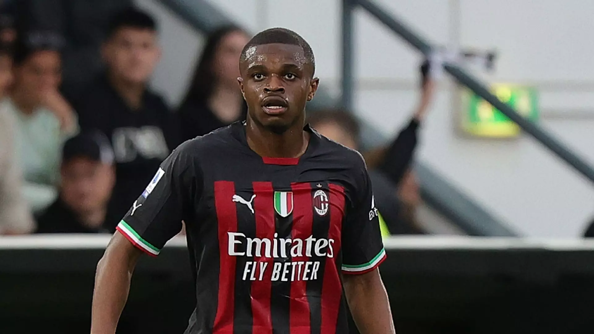 Tre offerte per Kalulu, il Milan traballa