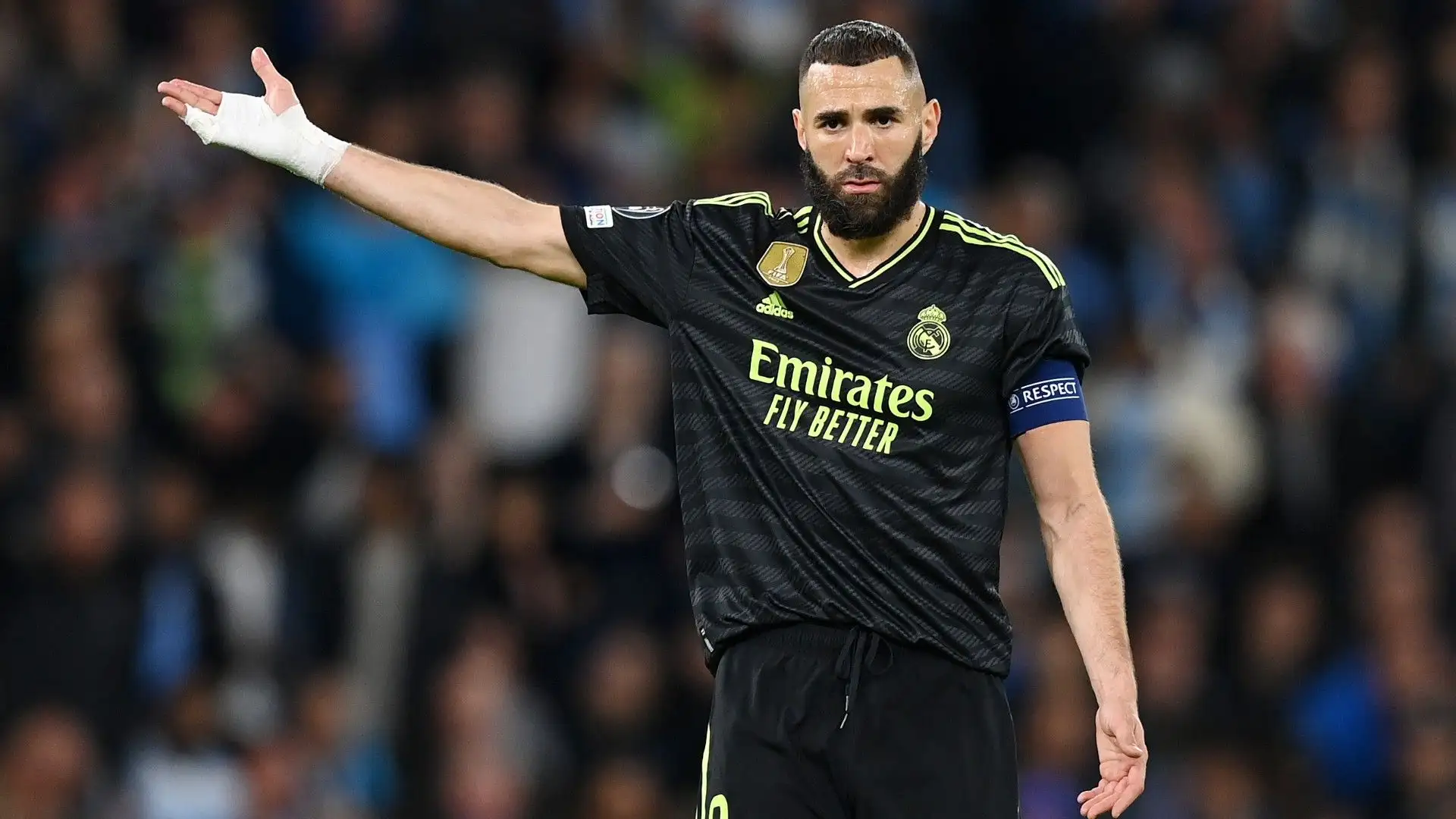 Benzema in 2 anni guadagnerebbe, solo come stipendio, 200 milioni di euro netti