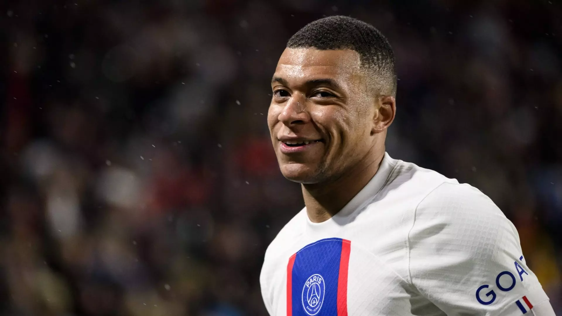 Kylian Mbappé conferma: addio al PSG