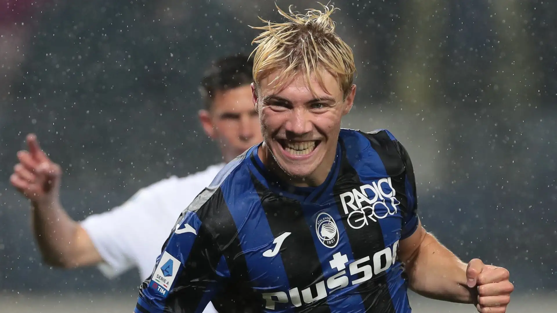 Rasmus Hojlund (Atalanta): il suo sogno è la Premier League, l'Atalanta aspetta un'offerta importante dal Manchester United