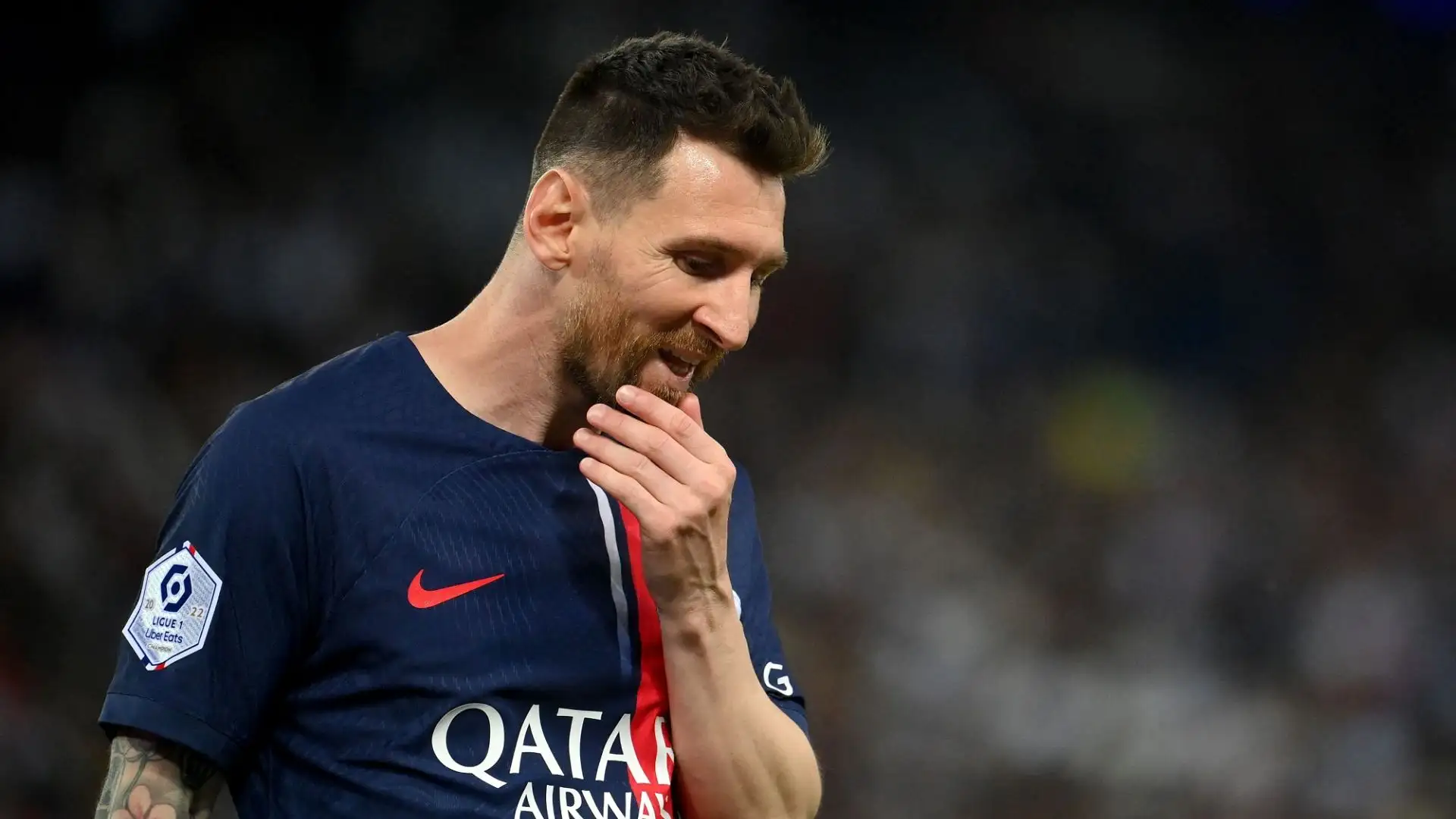 Il sette volte Pallone d'Oro era visibilmente amareggiato per i fischi