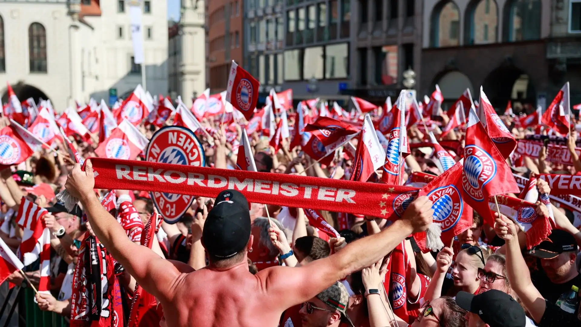 10- Bayern Monaco, 45 milioni di tifosi
