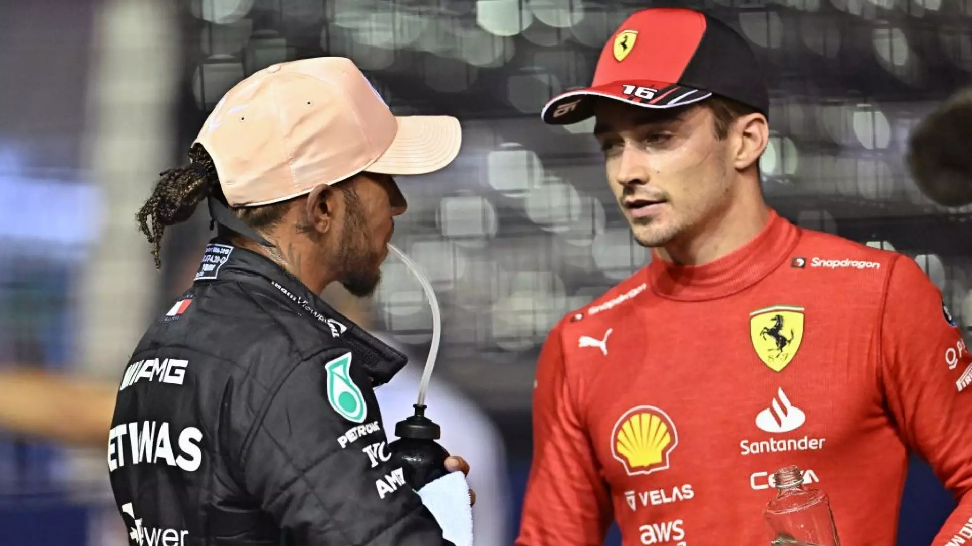 Charles Leclerc apre le porte a Lewis Hamilton