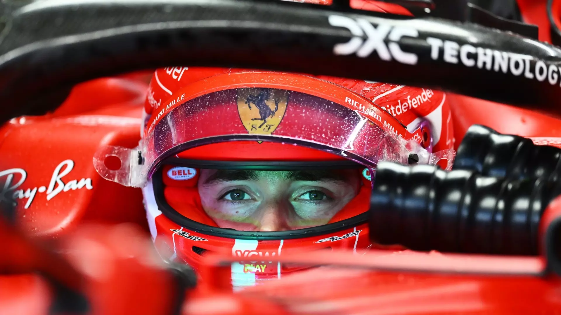 Ferrari, Leclerc e Sainz rivedono la luce