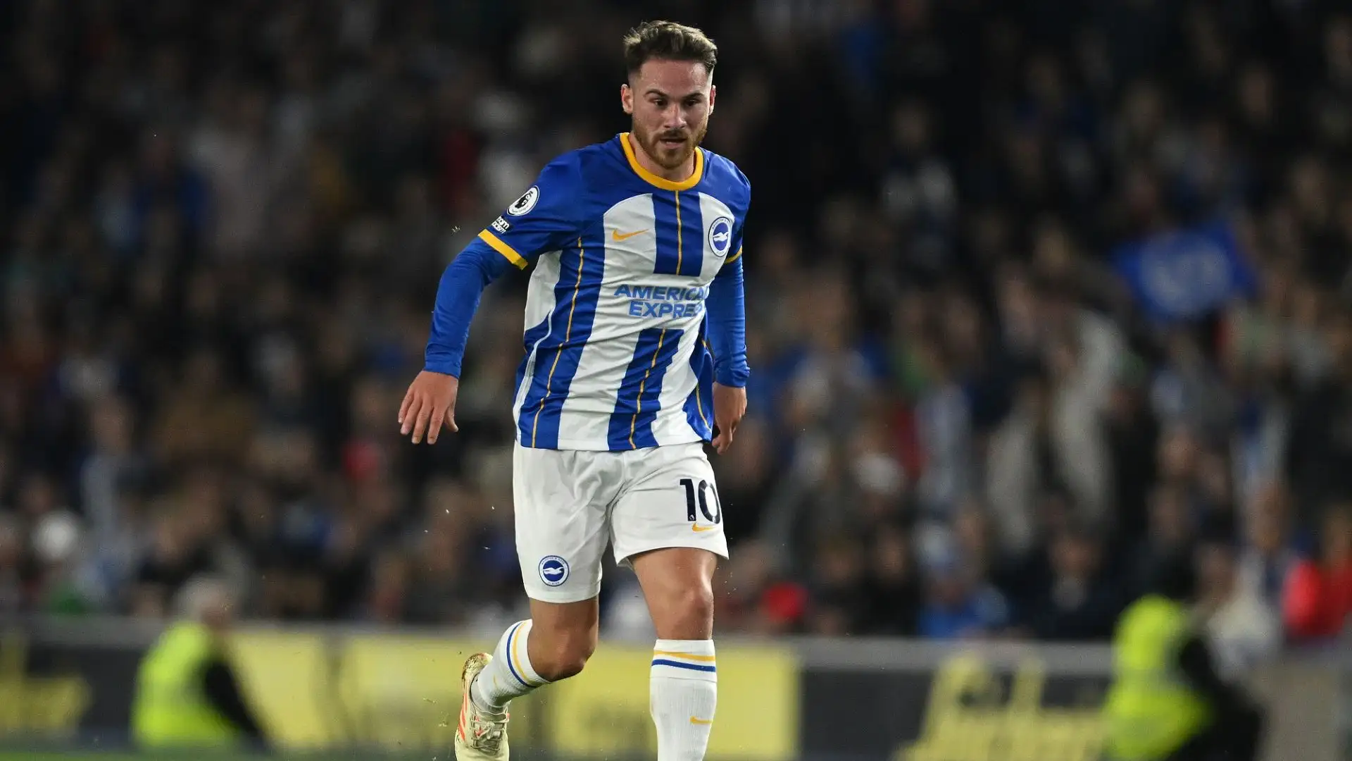 In carriera ha giocato negli Argentinos Juniors, nel Boca Juniors e nel Brighton