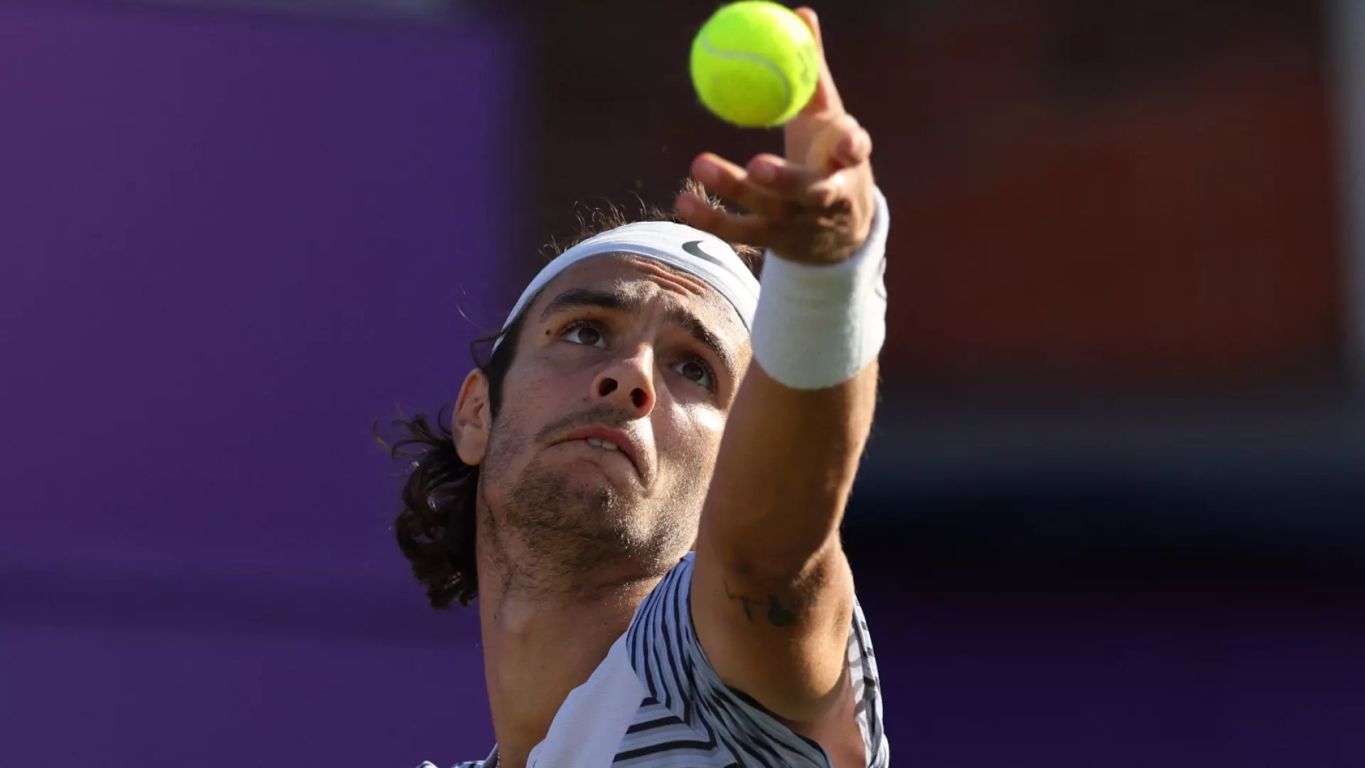 ATP Queen’s, Lorenzo Musetti supera il primo ostacolo