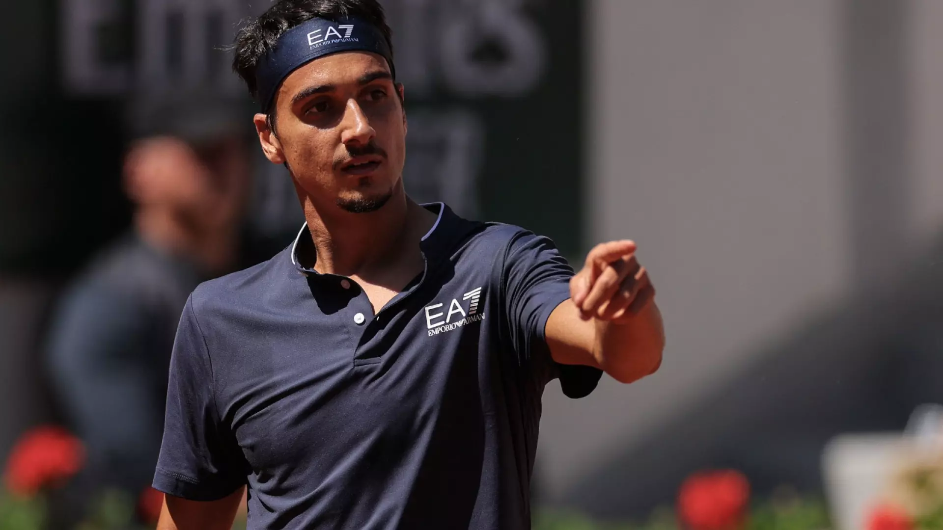 Roland Garros, un grande avvio non basta: niente quarti per Lorenzo Sonego