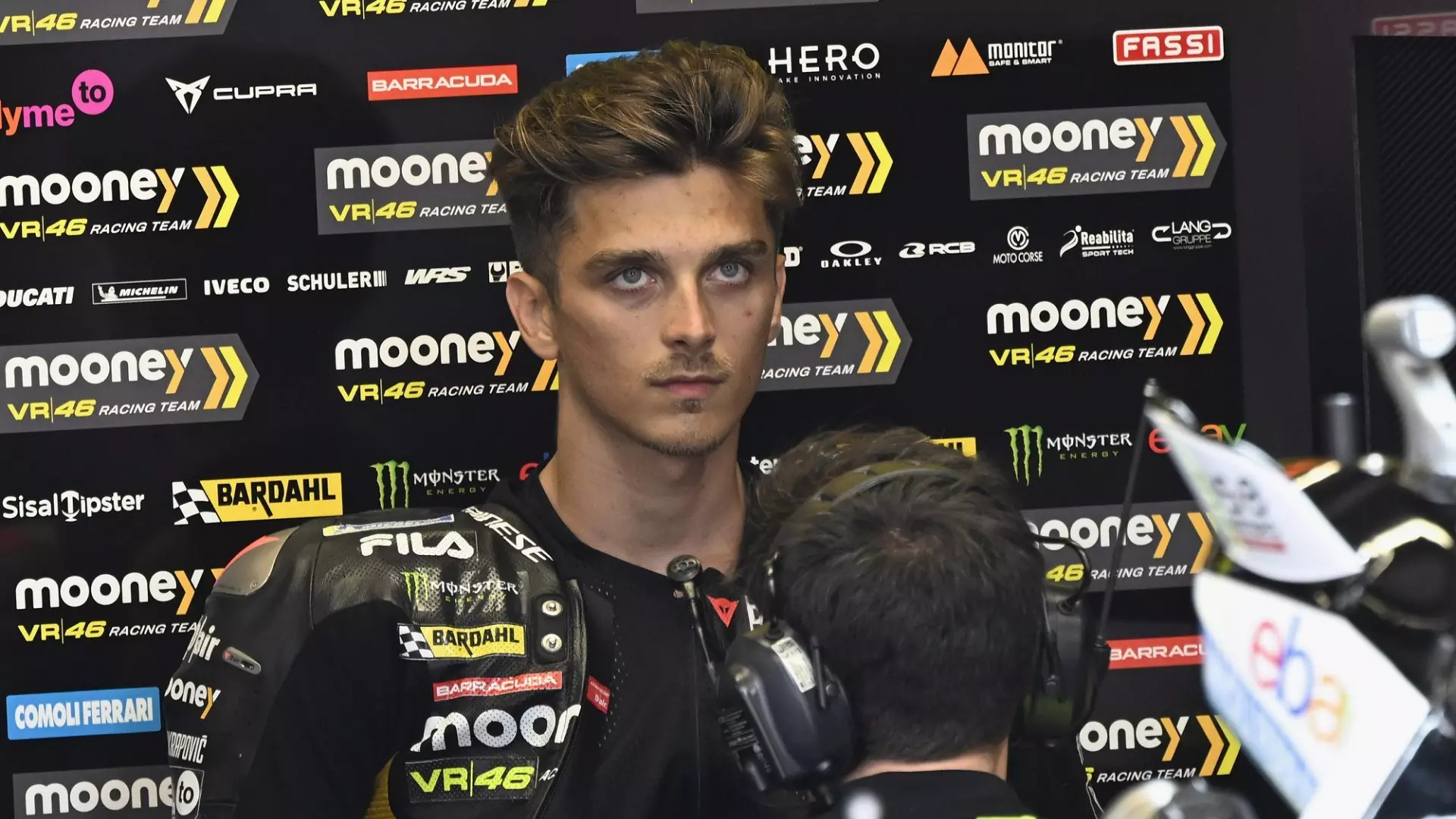 Luca Marini emozionato: “Grazie ai fan, così è bellissimo”