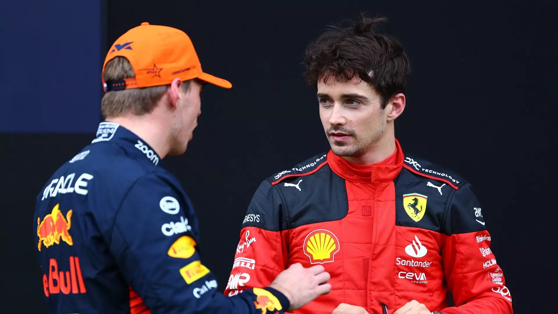 GP d’Austria: Max Verstappen in pole, Charles Leclerc a un soffio