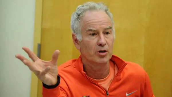 John McEnroe non è tenero con Jannik Sinner