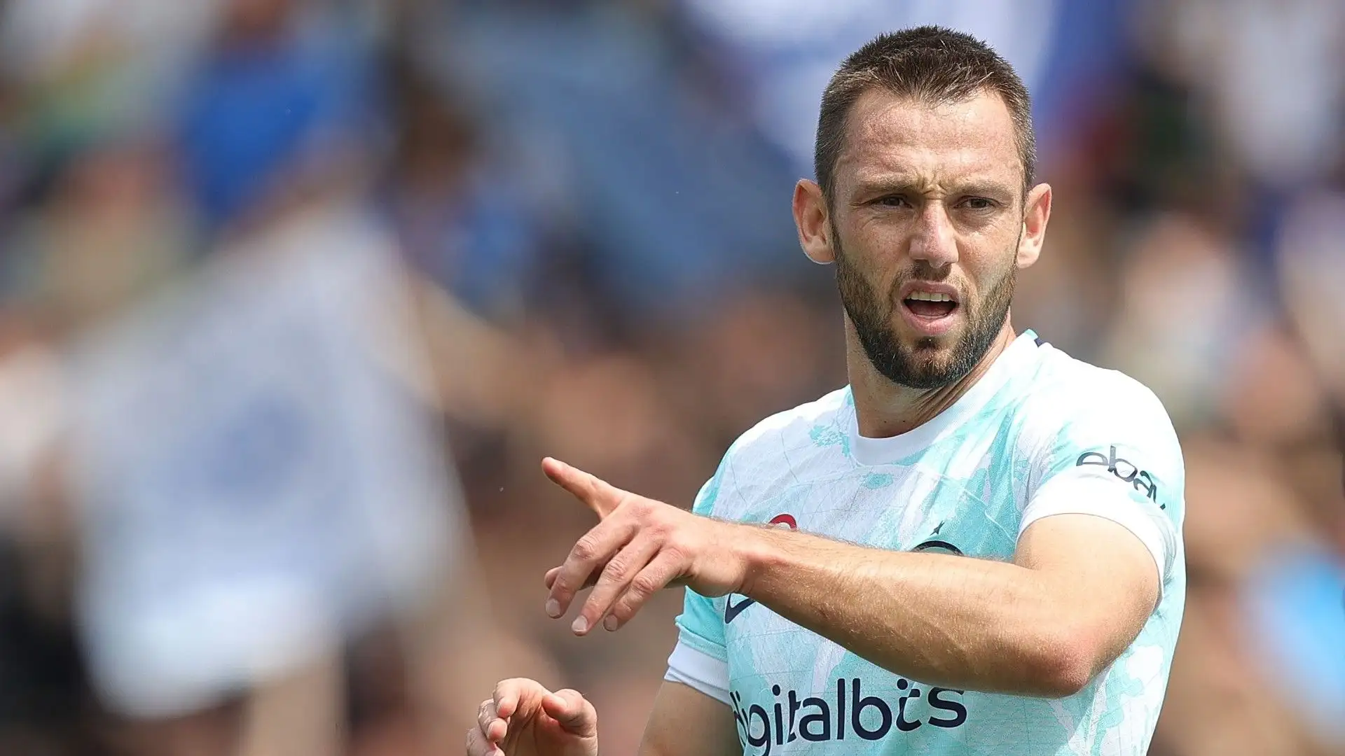 Stefan de Vrij: il rinnovo tarda ad arrivare, il calciatore sta guardando anche altre soluzioni
