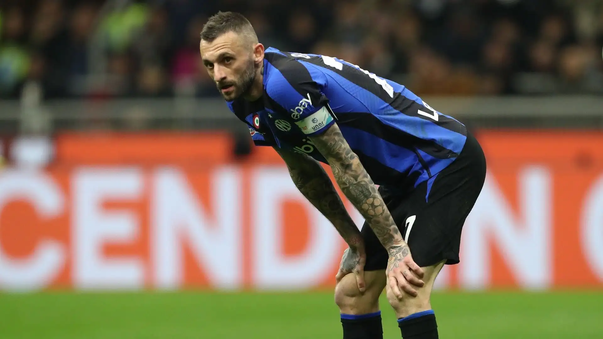 Il centrocampista ha un contratto con l'Inter fino al 2026 ma se il PSG presenterà un'offerta adeguata, Brozovic potrebbe trasferirsi in Francia questa estate